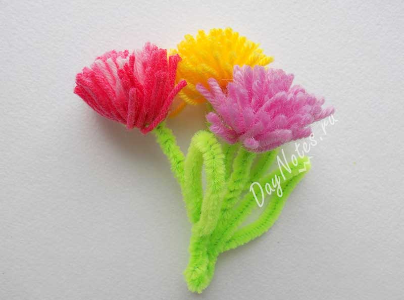 Цветы из ниток пряжи — красивые и простые для детей и взрослых