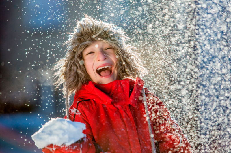 Зимние забавы для детей: активные игры и другие занятия на свежем воздухе